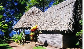 Bohio principale, cuisine et salle à manger de l'île Paridita